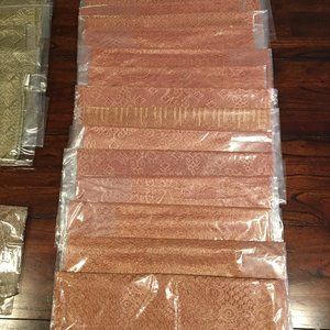 25 Peach & Green Scarves